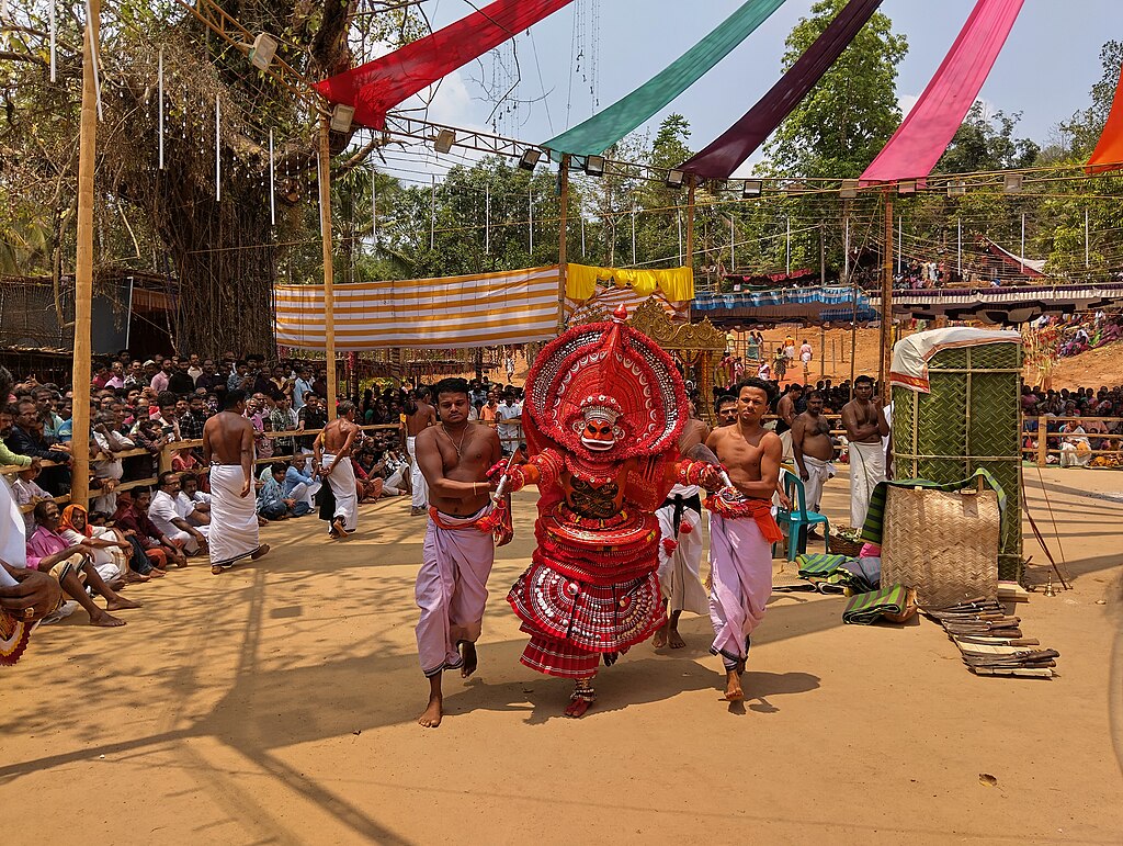 Kandanar Kelan Theyyam at Cherupanathady, Kasaragod