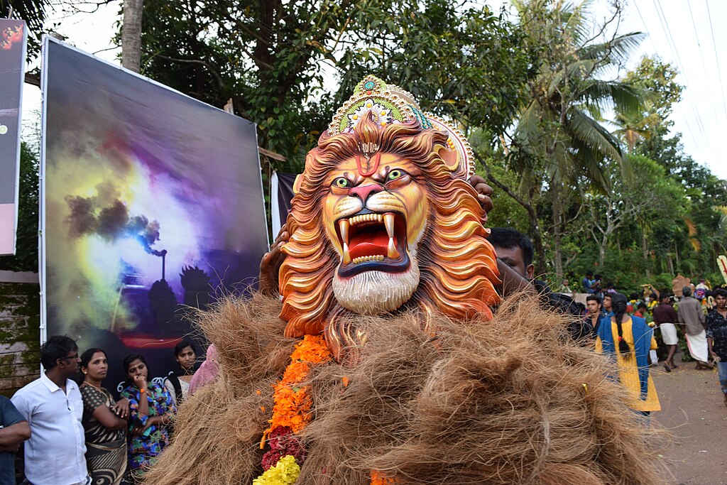 Kummatti at Urakam, Thrishur