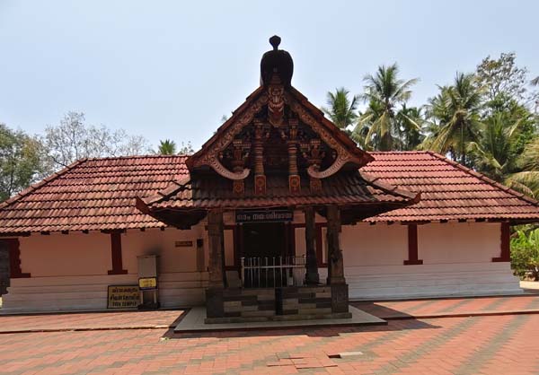 Lokanar Kavu